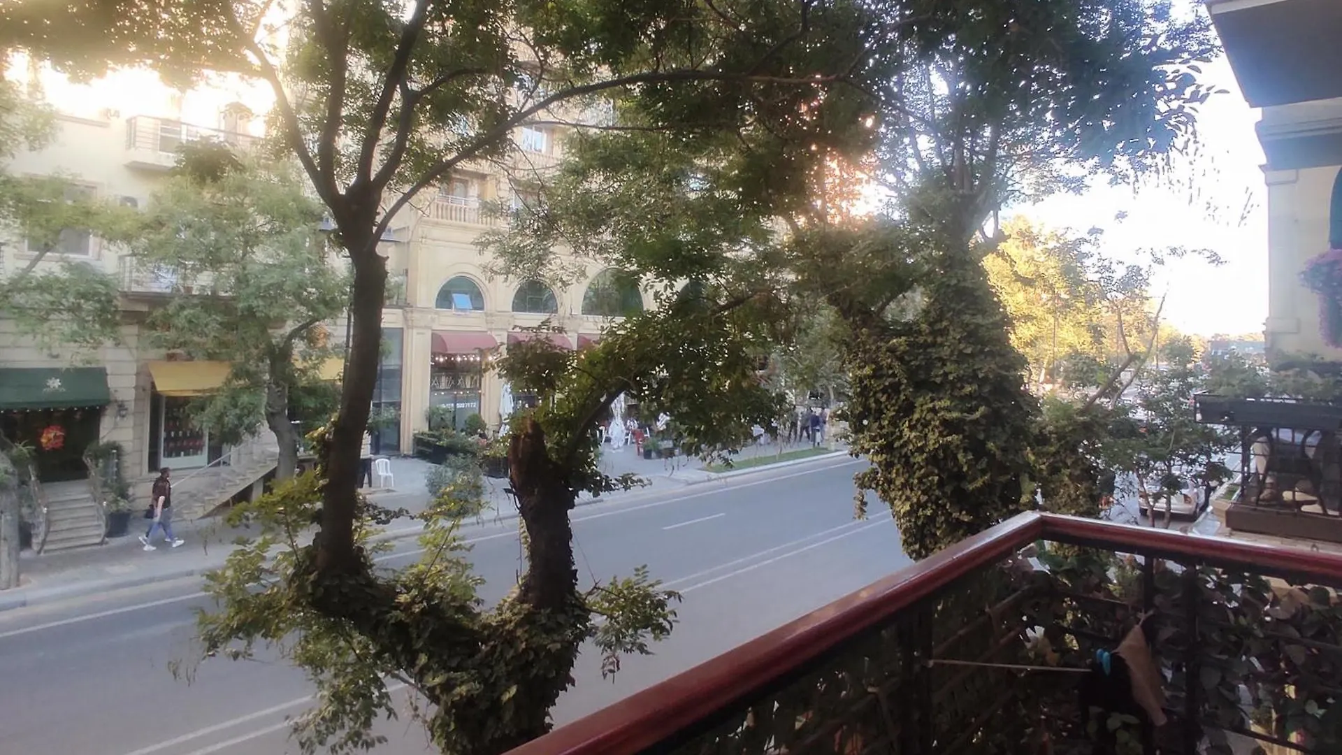 2 Room Apartment In The City Center Baku Azerbaijan
